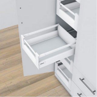 Casserolier à l'anglaise blanc monté sur mesure standard