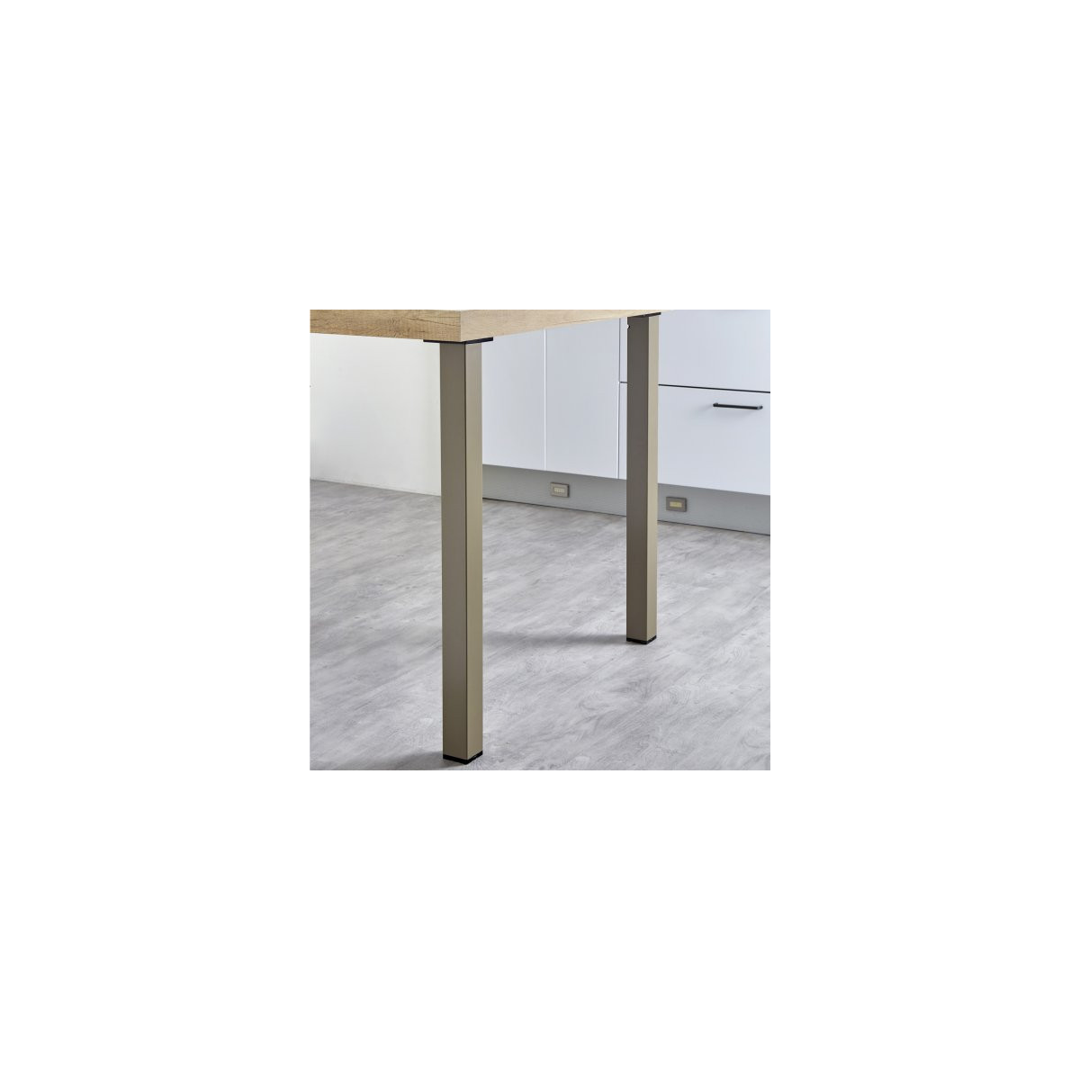 Pied de table couleur taupe
