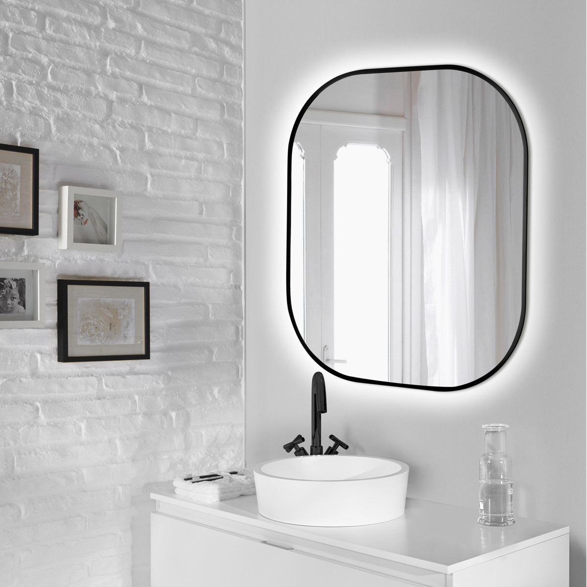 Miroir Cepheus avec éclairage décoratif à LED et cadre noir